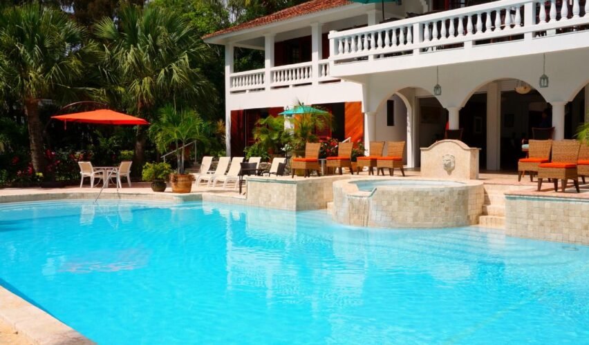 Luxury backyard pool built by a top pool company in Michigan